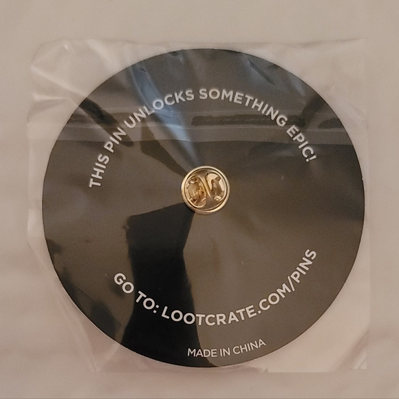 Loot Crate July 2016- Futuristic never opened pin - Picture 2 of 2